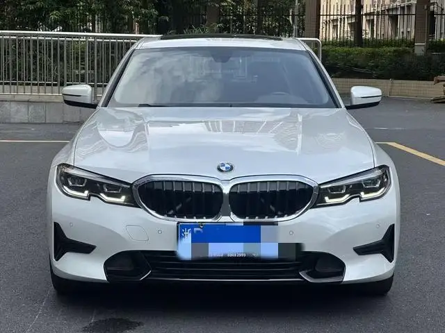 BMW 3 Series 2022 Model 320i Sports Set – фото 2