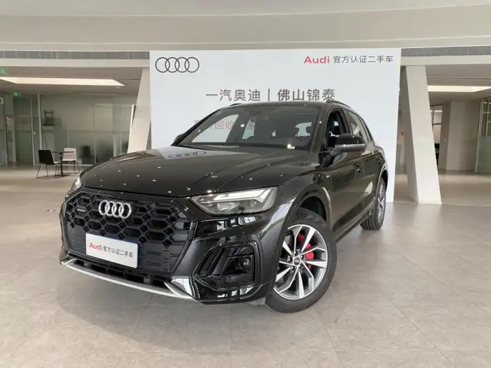 Audi Q5L 2025 Model quattro 45th Anniversary Collector Edition Edition 40TFSI Luxury Dynamic Model – фото 1