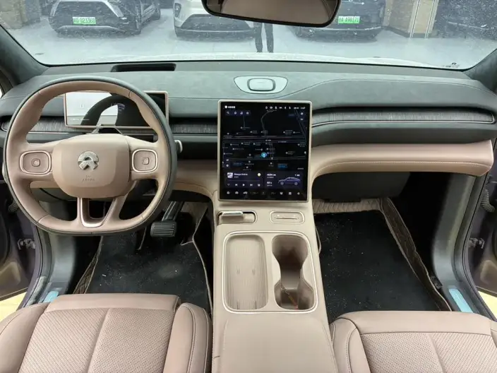 NIO EC6 2024 Model 75kWh – фото 10