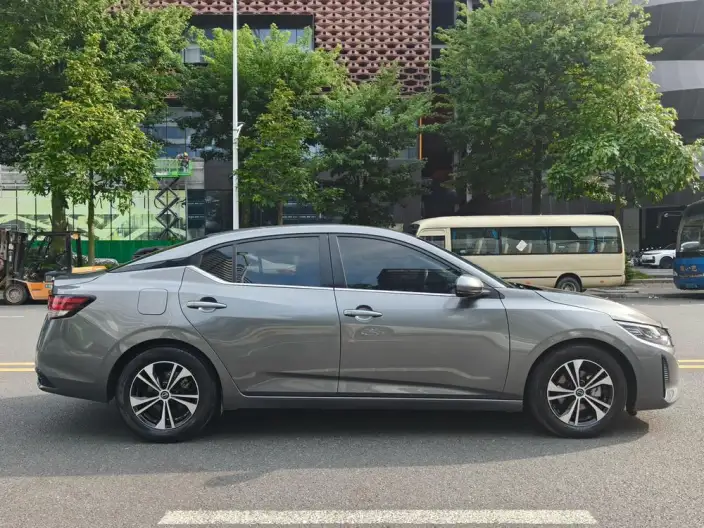 Nissan Sylphy 2023 Model 1.6L CVT Yuexiang Edition – фото 7