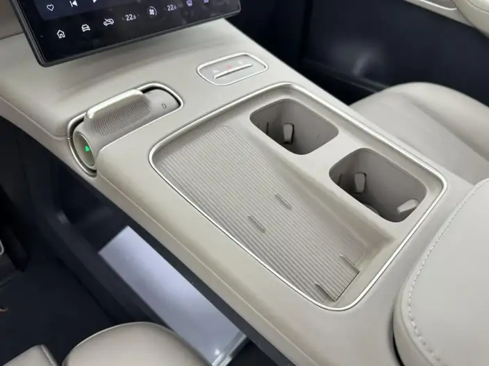 NIO ES8 2023 Model 75kWh – фото 10