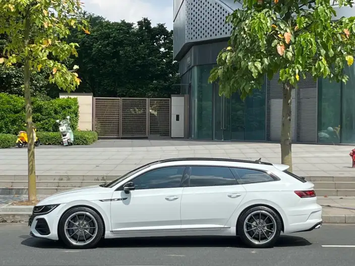 Volkswagen CC 2023 Model Hunting vehicle 380TSI Hunting Heart Edition