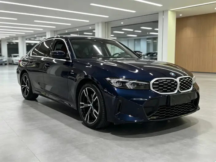 BMW 3 Series 2022 Model 325i M Sports Set – фото 3