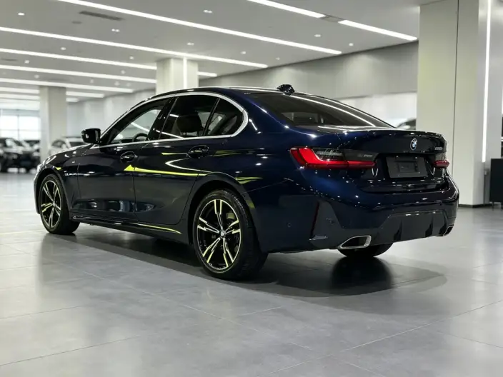 BMW 3 Series 2022 Model 325i M Sports Set – фото 4