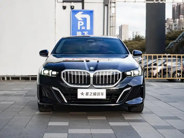 BMW 5 Series 2025 Model 525Li M Sports Set – фото 2