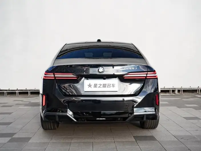 BMW 5 Series 2025 Model 525Li M Sports Set – фото 4