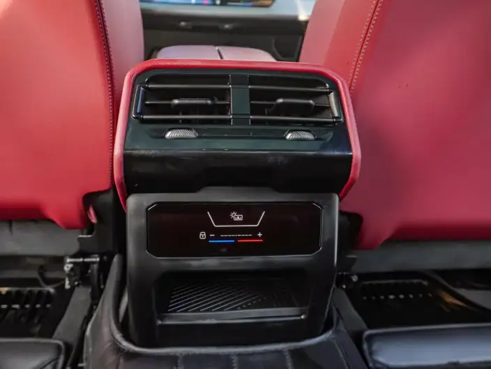 BMW 5 Series 2025 Model 525Li M Sports Set – фото 8
