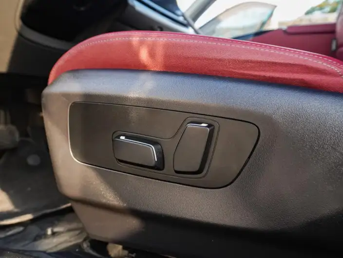 BMW 5 Series 2025 Model 525Li M Sports Set – фото 10