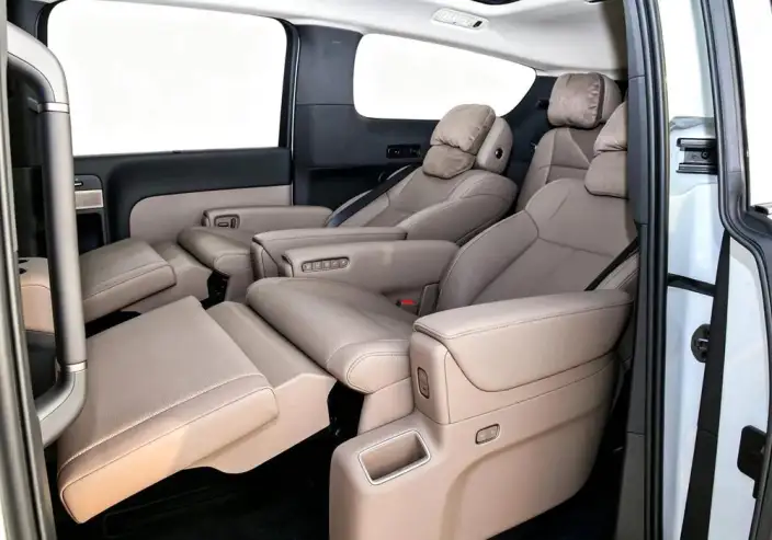 Li Auto MEGA 2025 Model Home Family Special Edition – фото 10