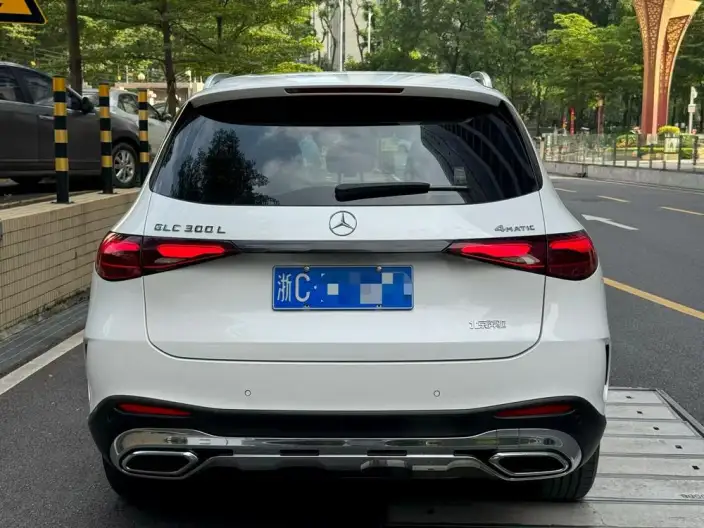 Mercedes-Benz GLC 2023 Model GLC 300 L 4MATIC Dynamic Model 5 seat – фото 4