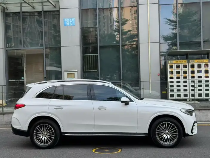 Mercedes-Benz GLC 2023 Model GLC 300 L 4MATIC Dynamic Model 5 seat – фото 5