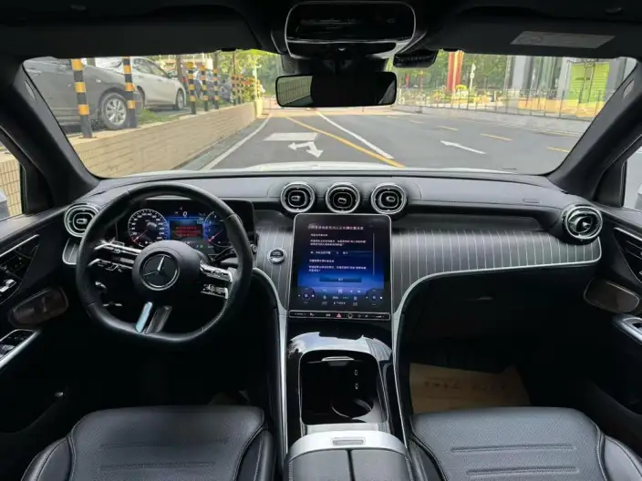Mercedes-Benz GLC 2023 Model GLC 300 L 4MATIC Dynamic Model 5 seat – фото 6