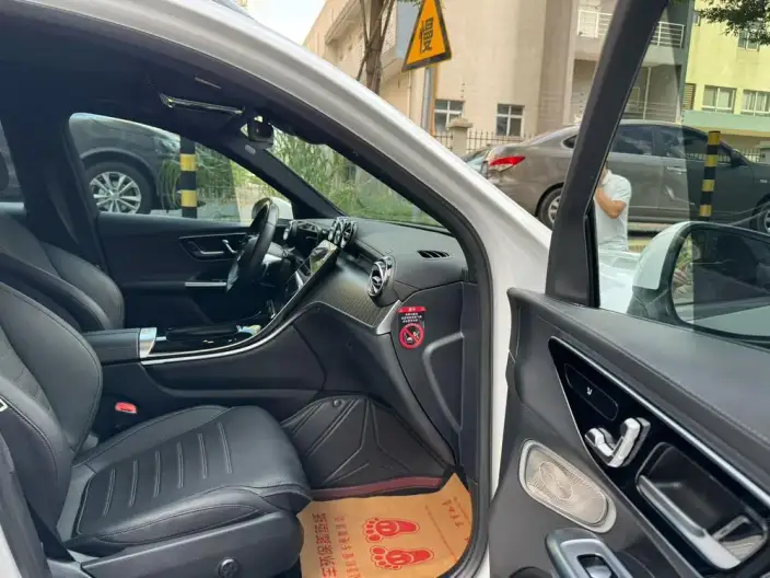 Mercedes-Benz GLC 2023 Model GLC 300 L 4MATIC Dynamic Model 5 seat – фото 7