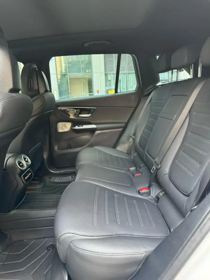Mercedes-Benz GLC 2023 Model GLC 300 L 4MATIC Dynamic Model 5 seat – фото 9