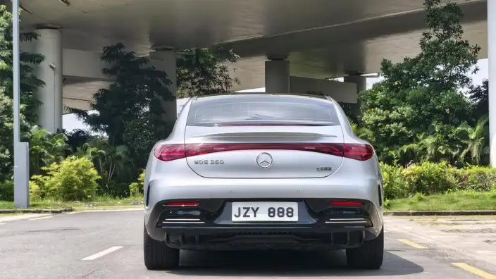 Mercedes-Benz EQE 2022 Model EQE 350 Deluxe Edition – фото 6
