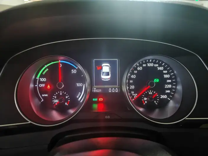 Volkswagen Magotan PHEV 2020 Model Noble Model – фото 6