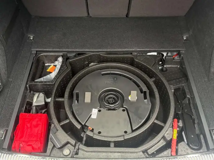 Audi Q5L Sportback 2024 Model 40 TFSI Luxury Model – фото 10