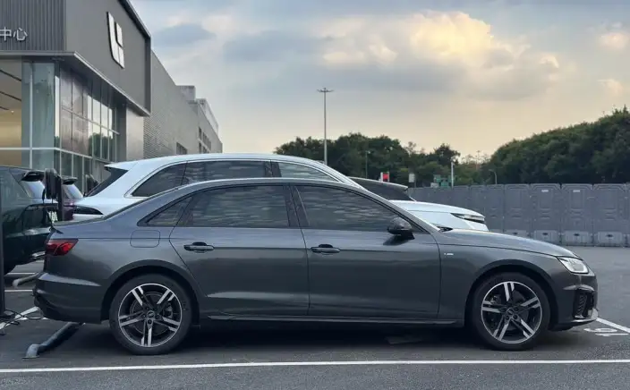 Audi A4 L 2022 Model 40 TFSI Luxury Dynamic Model