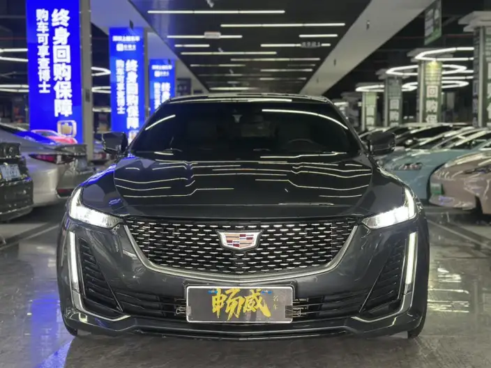 Cadillac CT5 2022 Model 28T Fashion Model