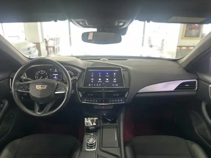 Cadillac CT5 2022 Model 28T Fashion Model – фото 10