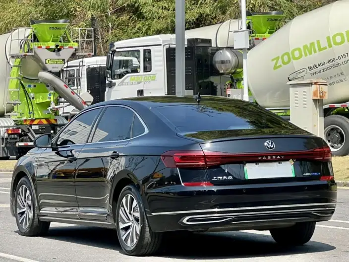 Volkswagen Passat PHEV 2023 Model 430PHEV Hybrid Elite Edition – фото 5