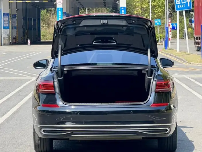 Volkswagen Passat PHEV 2023 Model 430PHEV Hybrid Elite Edition – фото 8