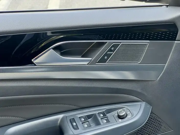 Volkswagen Passat PHEV 2023 Model 430PHEV Hybrid Elite Edition – фото 9