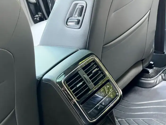 Volkswagen Passat PHEV 2023 Model 430PHEV Hybrid Elite Edition – фото 10