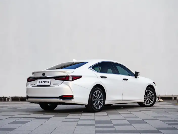 Lexus ES 2022 Model 300h Superior Edition – фото 5