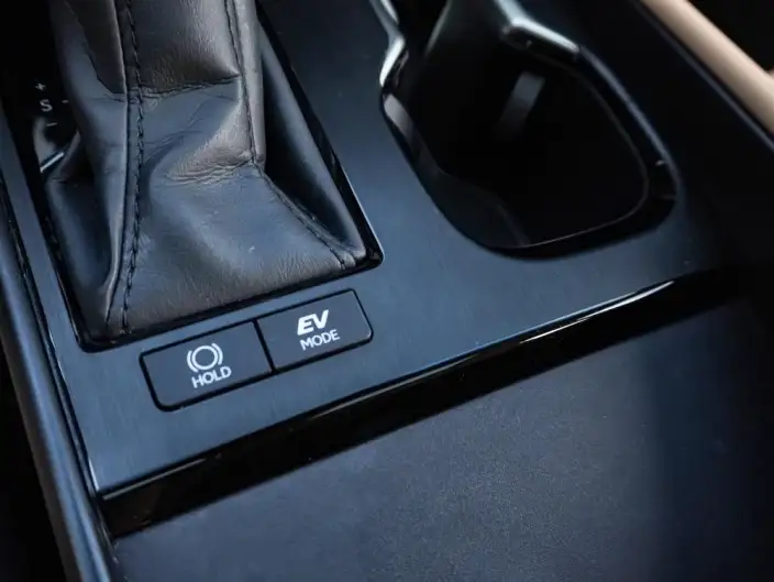 Lexus ES 2022 Model 300h Superior Edition – фото 7