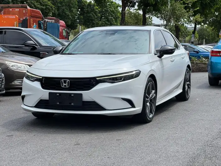 Model Ge 2023 Model 240TURBO CVT Exclusive Edition