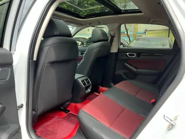 Model Ge 2023 Model 240TURBO CVT Exclusive Edition – фото 9