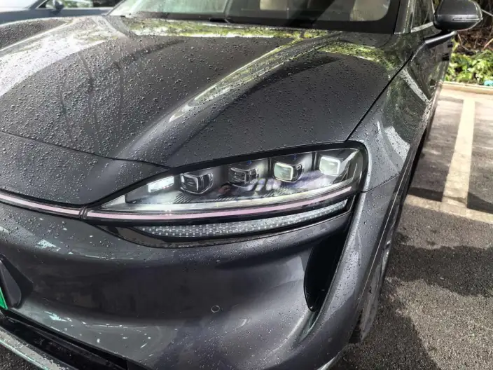 Luxeed R7 2025 Model Extended Range 53.4kWh Ultra 4WD Edition – фото 8