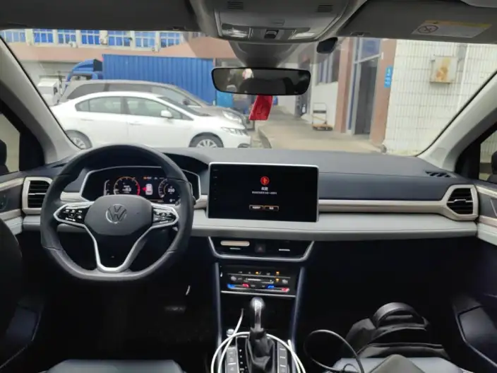 Volkswagen Tharu 2023 Model 300TSI 2WD Full Moon Edition – фото 5
