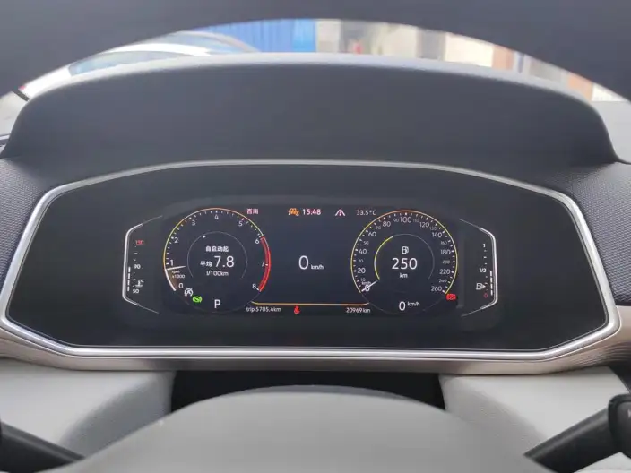 Volkswagen Tharu 2023 Model 300TSI 2WD Full Moon Edition – фото 6