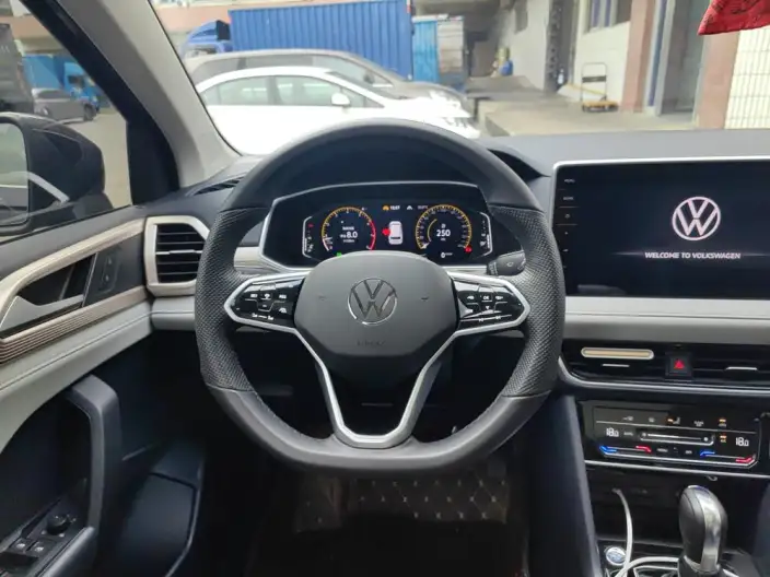 Volkswagen Tharu 2023 Model 300TSI 2WD Full Moon Edition – фото 7
