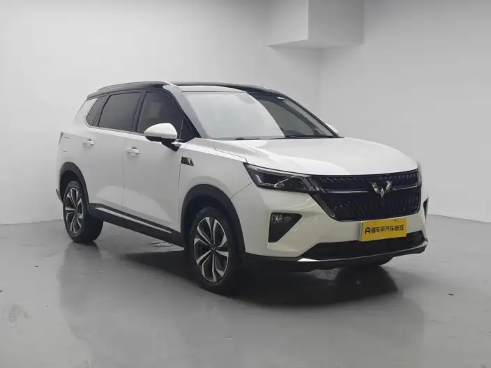 WULING Asta 2021 Model 1.5T Automatic Starlight Edition