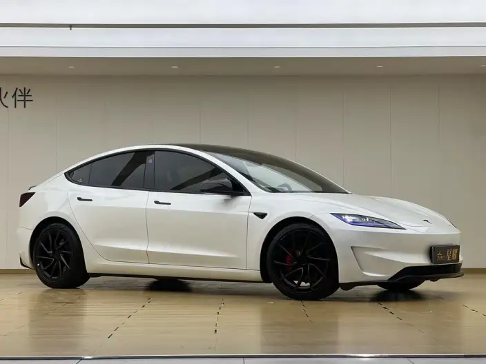 Model 3 2024 Model High performance All-wheel drive version