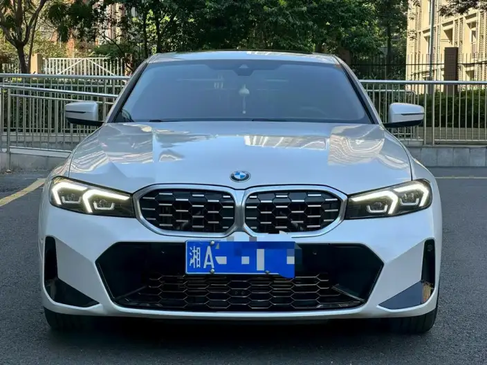 BMW 3 Series 2023 Model 325Li M Sports Set – фото 2