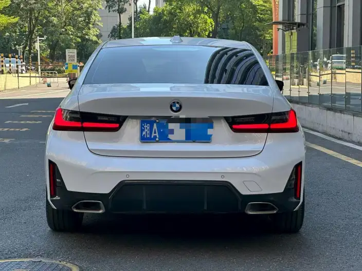 BMW 3 Series 2023 Model 325Li M Sports Set – фото 4