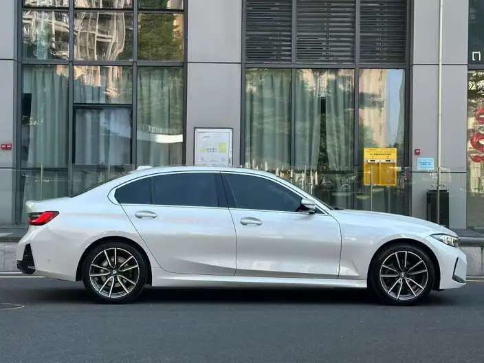BMW 3 Series 2023 Model 325Li M Sports Set – фото 5
