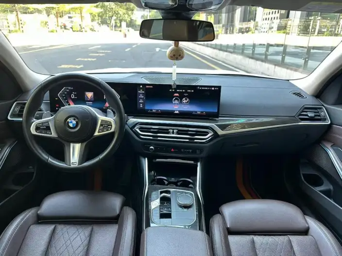 BMW 3 Series 2023 Model 325Li M Sports Set – фото 6