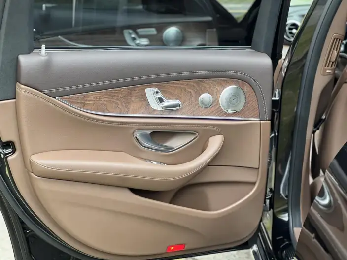 Mercedes-Benz E-Class 2021 Model Facelift E 300 L Noble Model sedan – фото 9