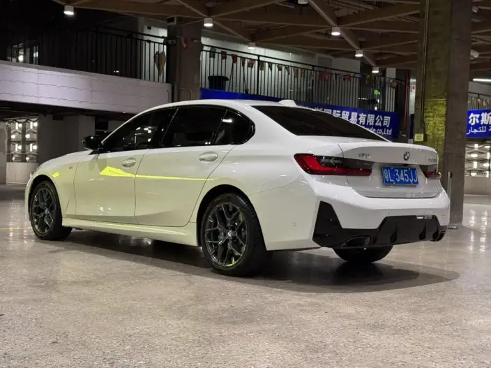 BMW 3 Series 2025 Model 330Li M Sports Night Set – фото 4