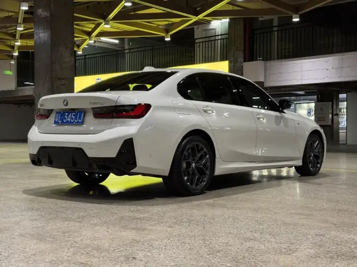 BMW 3 Series 2025 Model 330Li M Sports Night Set – фото 5