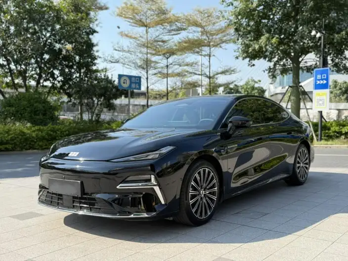 Geely Galaxy E8 PHEV 2025 Model 130km EM-i Ultimate Edition
