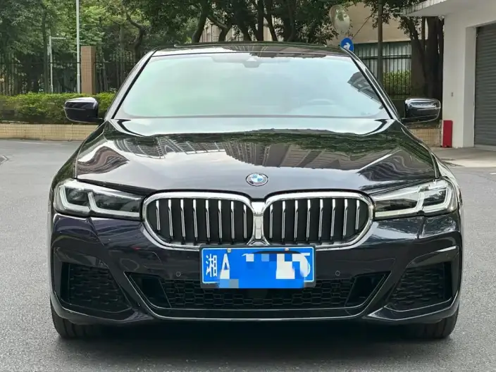 BMW 5 Series 2023 Model 530Li Leading Model M Sports Set – фото 2