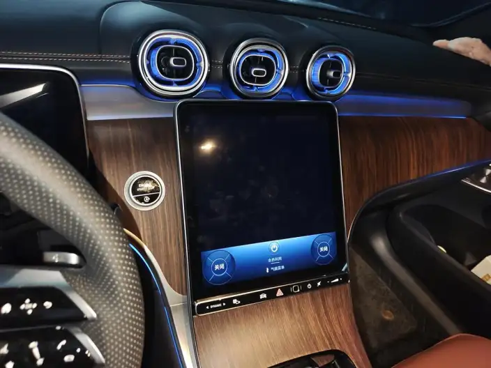 Mercedes-Benz GLC 2025 Model GLC 300 L 4MATIC Dynamic Model 5 seat – фото 8