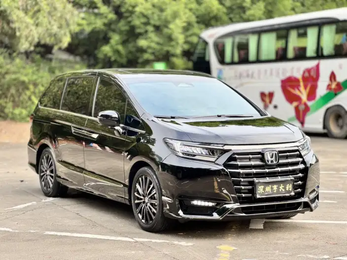 Honda Elysion 2024 Model 2.0L e:HEV Deluxe Edition