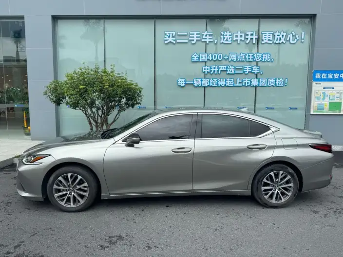 Lexus ES 2022 Model 200 Superior Edition